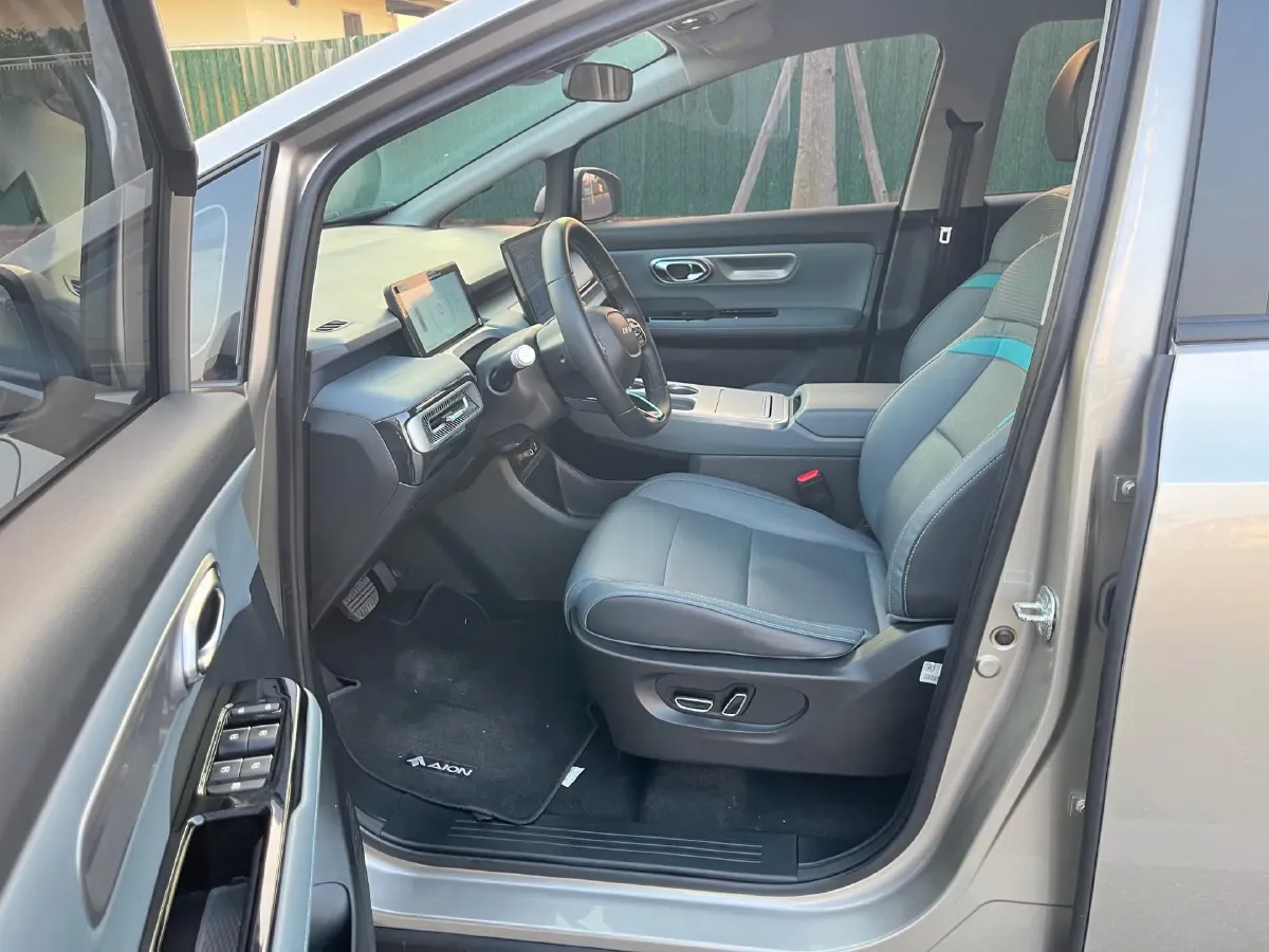 2022 Geely Okavango 1.8T 184HP L4 7DCT,autocango,china used car exporter,china ev exporter,chinese used car exporter,chinese used ev exporter