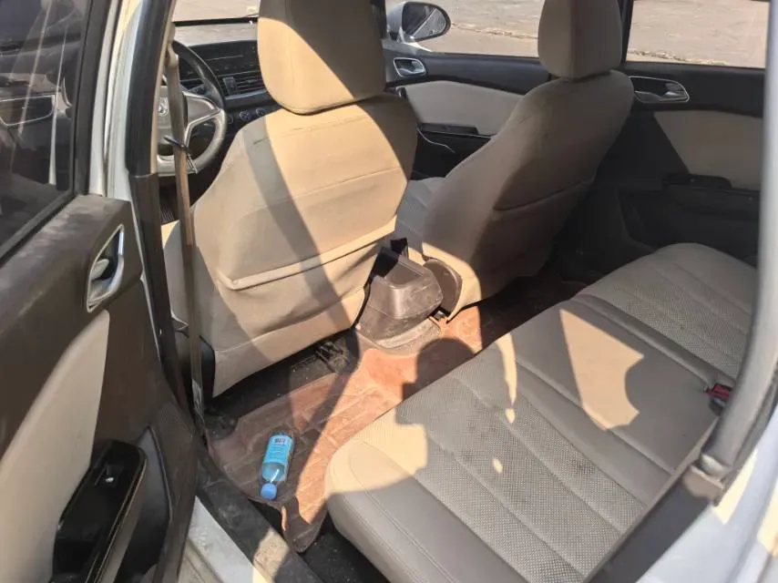 2017 BaoJun 310W 1.5L 112HP L4 6MT,autocango,china used car exporter,china ev exporter,chinese used car exporter,chinese used ev exporter