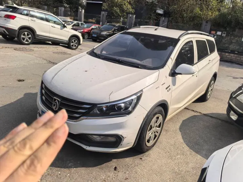 2017 BaoJun 310W 1.5L 112HP L4 6MT,autocango,china used car exporter,china ev exporter,chinese used car exporter,chinese used ev exporter