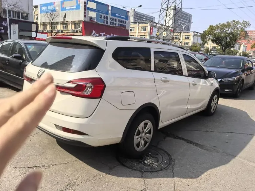 2017 BaoJun 310W 1.5L 112HP L4 6MT,autocango,china used car exporter,china ev exporter,chinese used car exporter,chinese used ev exporter