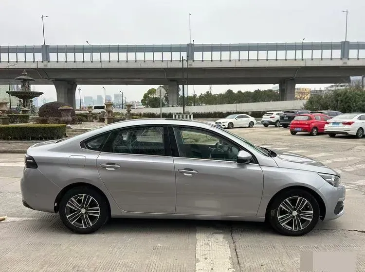 2018 Peugeot 308 1.6L 117HP L4 6AT,autocango,china used car exporter,china ev exporter,chinese used car exporter,chinese used ev exporter