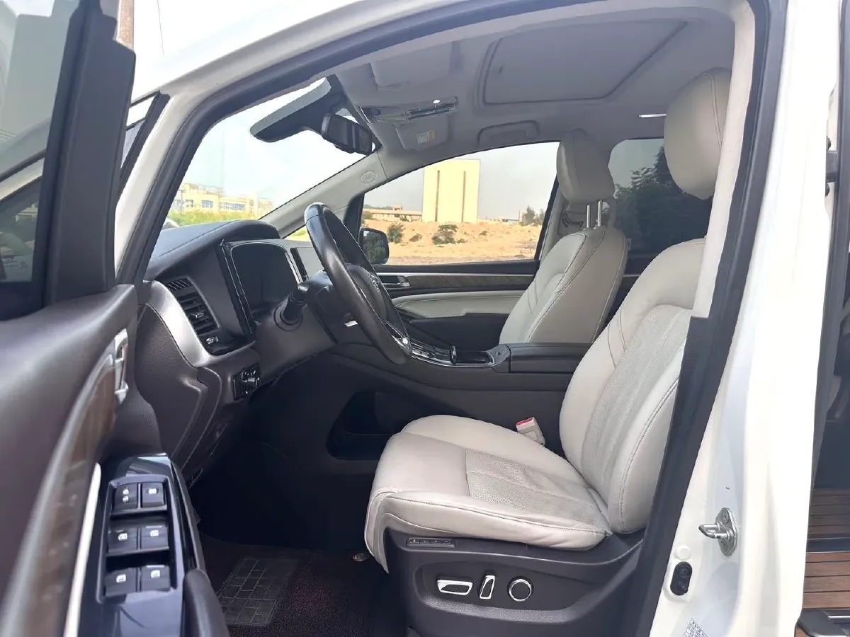 2021 GAC Trumpchi M8 2.0T 252HP L4 8AT,autocango,china used car exporter,china ev exporter,chinese used car exporter,chinese used ev exporter