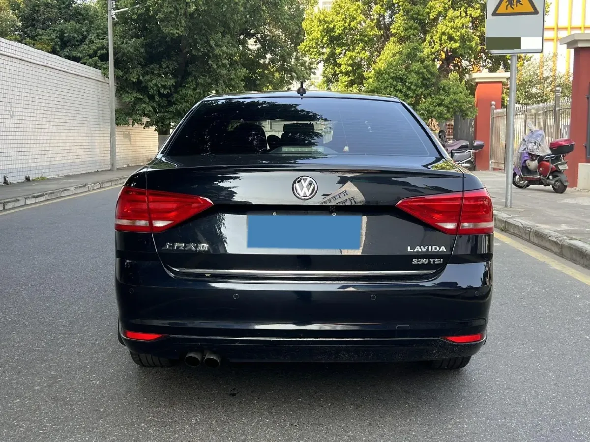 2017 Volkswagen Lavida 1.4T 131HP L4 7DCT,autocango,china used car exporter,china ev exporter,chinese used car exporter,chinese used ev exporter