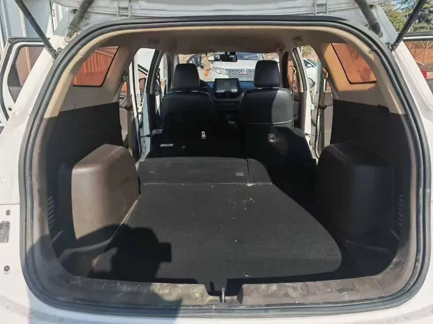 2017 BaoJun 310W 1.5L 112HP L4 6MT,autocango,china used car exporter,china ev exporter,chinese used car exporter,chinese used ev exporter