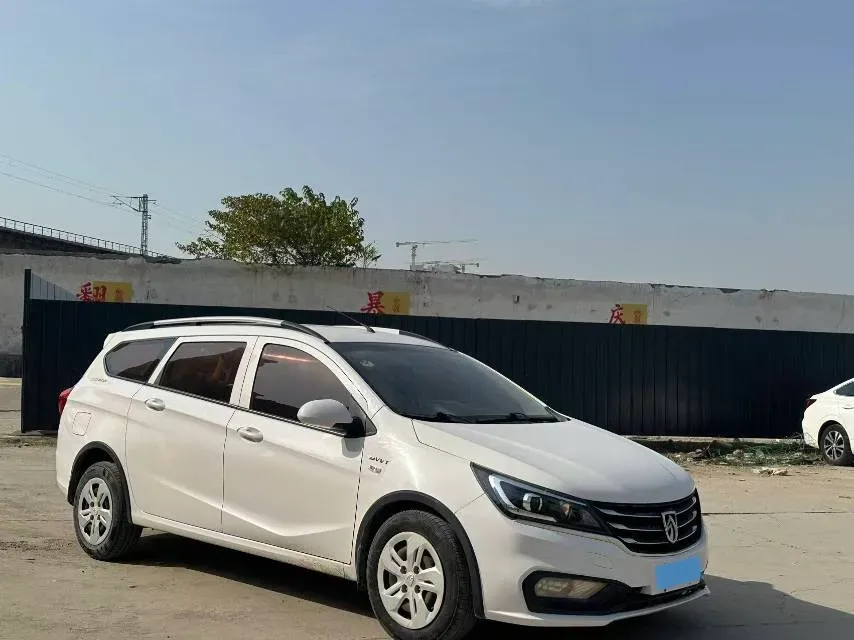 2017 BaoJun 310W 1.5L 112HP L4 6MT,autocango,china used car exporter,china ev exporter,chinese used car exporter,chinese used ev exporter