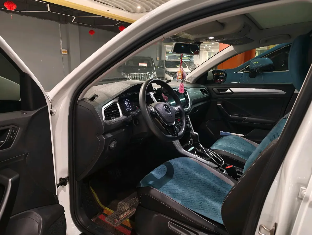 2019 LYNK&CO 03 2.0T 190HP L4 6AT,autocango,china used car exporter,china ev exporter,chinese used car exporter,chinese used ev exporter