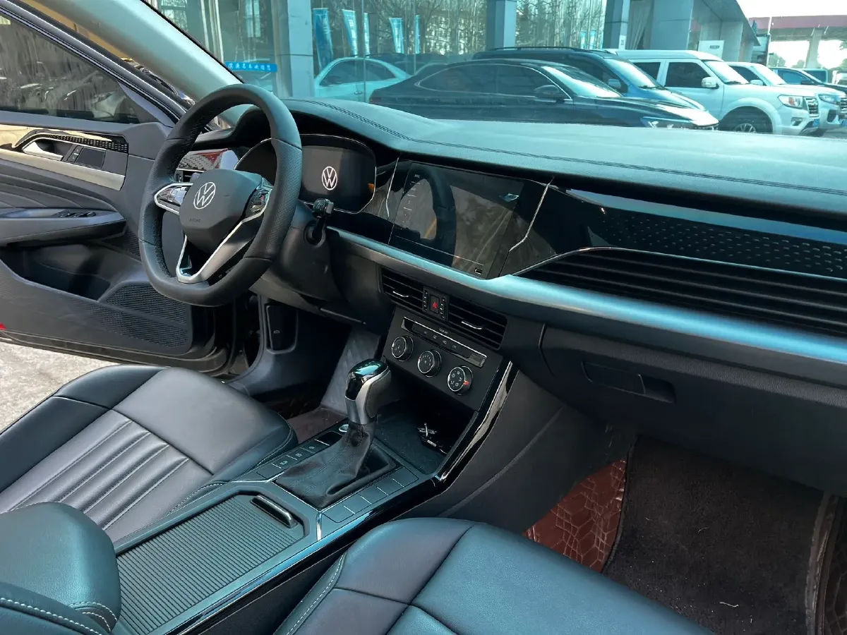 2024 Volkswagen Passat 1.4T 150HP L4 7DCT,autocango,china used car exporter,china ev exporter,chinese used car exporter,chinese used ev exporter