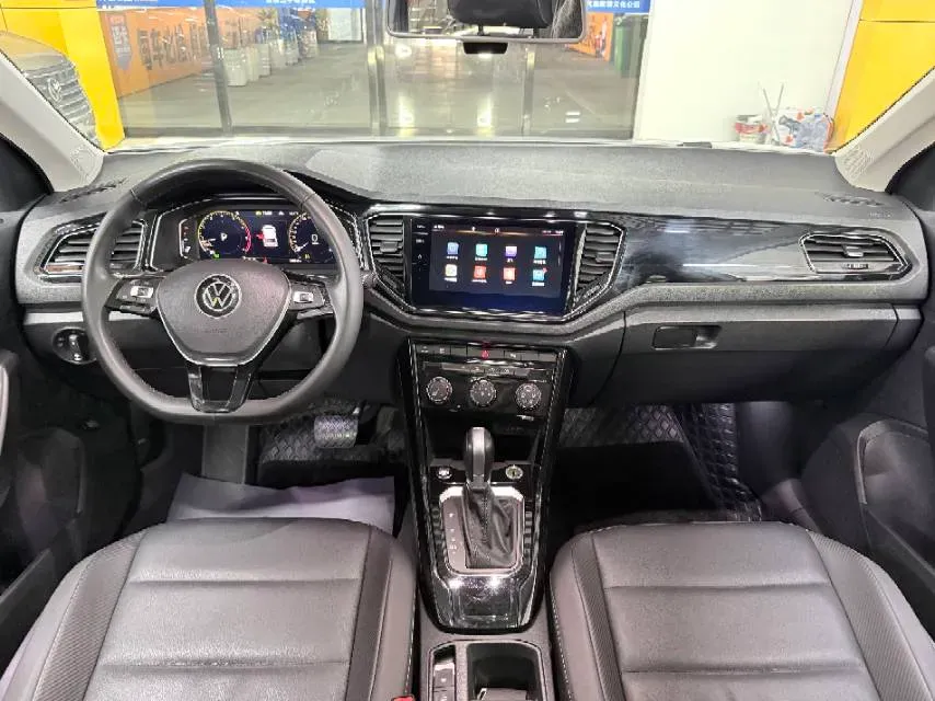 2022 Volkswagen T-Roc 1.4T 150HP L4 7DCT,autocango,china used car exporter,china ev exporter,chinese used car exporter,chinese used ev exporter