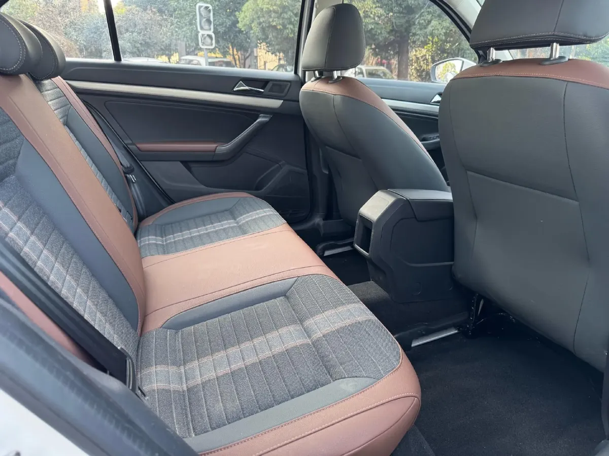 2019 Citroen C4L 1.2T 136HP L3 6AT,autocango,china used car exporter,china ev exporter,chinese used car exporter,chinese used ev exporter