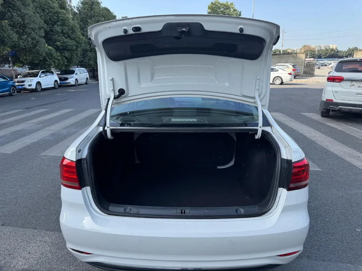 2019 Citroen C4L 1.2T 136HP L3 6AT,autocango,china used car exporter,china ev exporter,chinese used car exporter,chinese used ev exporter