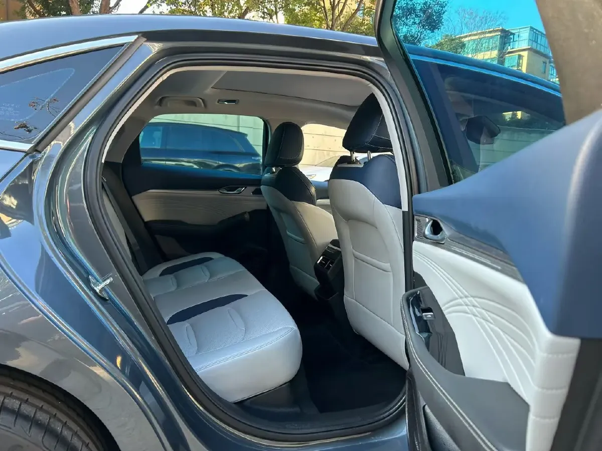 2021 Geely Preface 2.0T 190HP L4 7DCT,autocango,china used car exporter,china ev exporter,chinese used car exporter,chinese used ev exporter