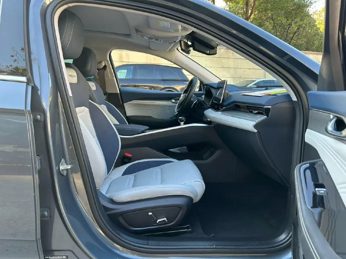 2021 Geely Preface 2.0T 190HP L4 7DCT,autocango,china used car exporter,china ev exporter,chinese used car exporter,chinese used ev exporter