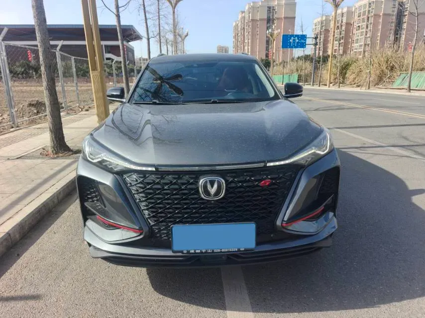 2022 ChangAn CS75 Plus 2.0T 233HP L4 8AT,autocango,china used car exporter,china ev exporter,chinese used car exporter,chinese used ev exporter