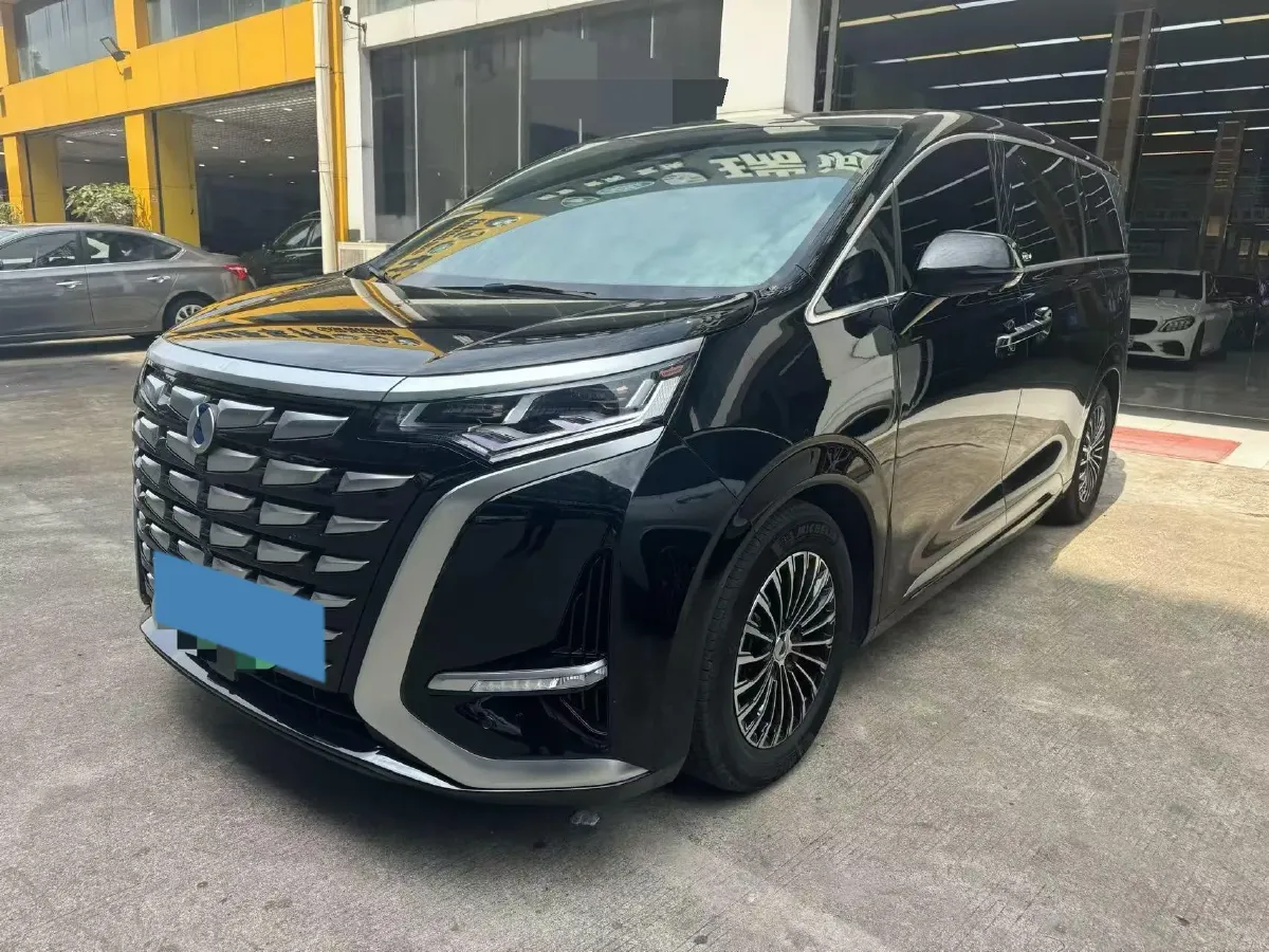 2022 BMW X2 2.0T 192HP L4 8AT,autocango,china used car exporter,china ev exporter,chinese used car exporter,chinese used ev exporter