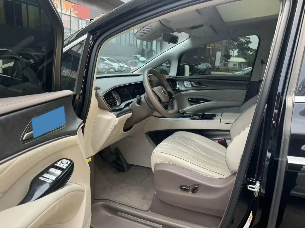 2022 BMW X2 2.0T 192HP L4 8AT,autocango,china used car exporter,china ev exporter,chinese used car exporter,chinese used ev exporter