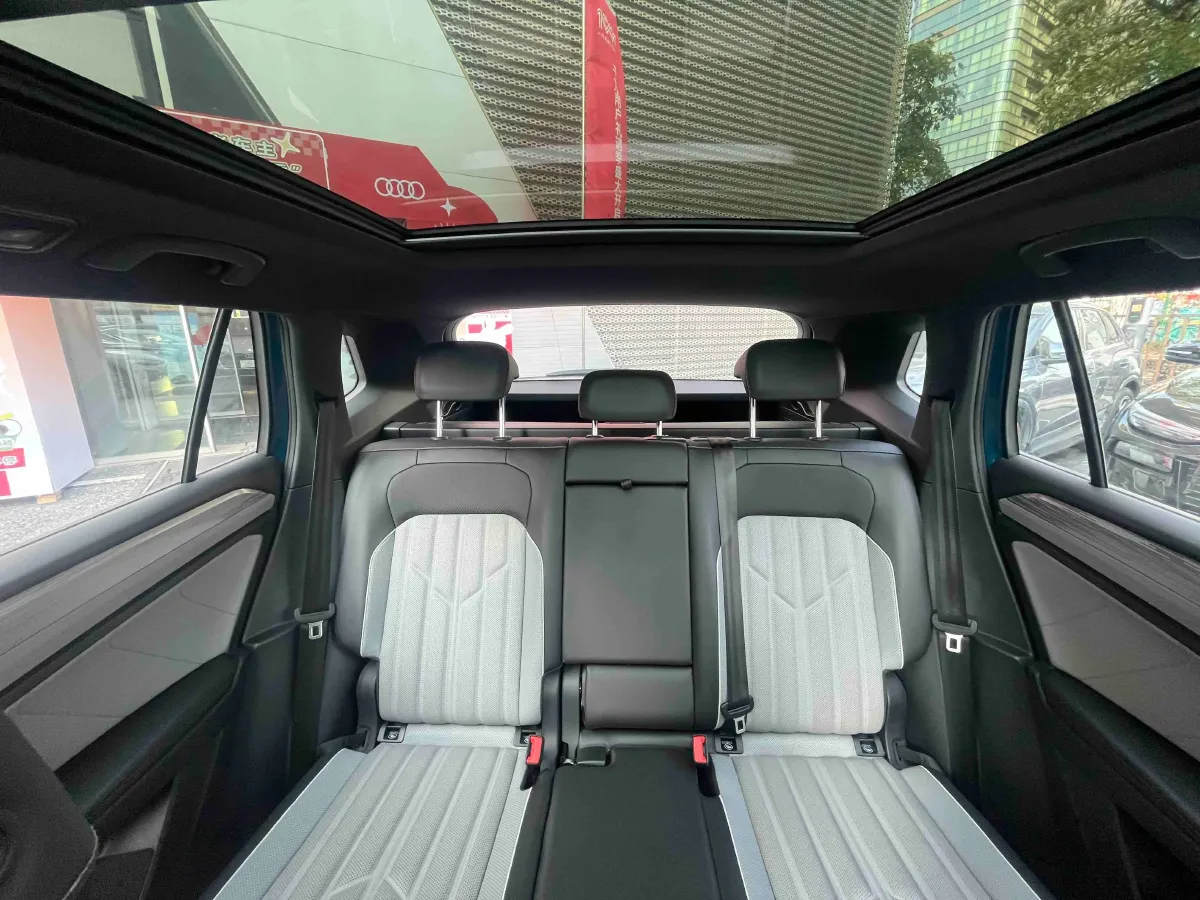 2023 Volkswagen Tayron 2.0T 220HP L4 7DCT,autocango,china used car exporter,china ev exporter,chinese used car exporter,chinese used ev exporter