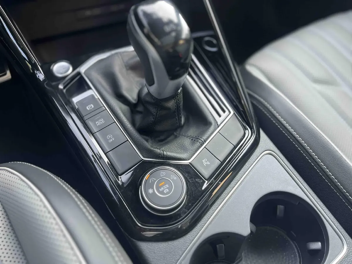 2023 Volkswagen Tayron 2.0T 220HP L4 7DCT,autocango,china used car exporter,china ev exporter,chinese used car exporter,chinese used ev exporter