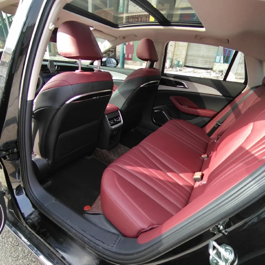 2025 HongQi H5 1.5T 169HP L4 1DHT Hybrid,autocango,china used car exporter,china ev exporter,chinese used car exporter,chinese used ev exporter