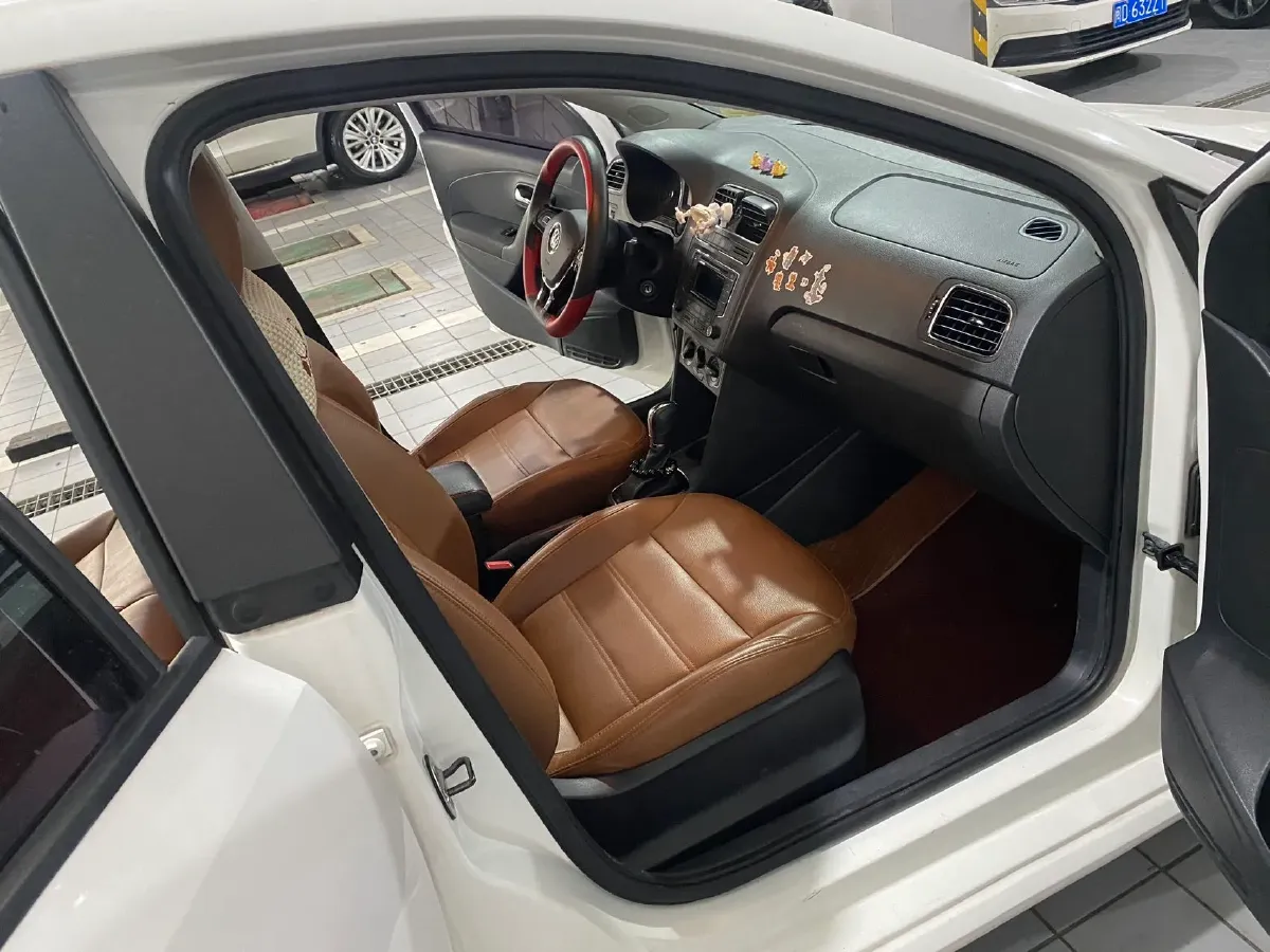 2016 Volkswagen Polo 1.6L 110HP L4 6AT,autocango,china used car exporter,china ev exporter,chinese used car exporter,chinese used ev exporter