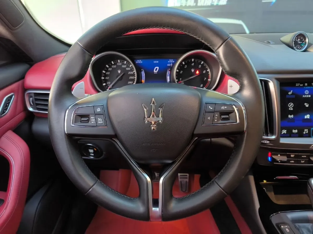 2019 Maserati Levante 3.0T 350HP V6 8AT,autocango,china used car exporter,china ev exporter,chinese used car exporter,chinese used ev exporter