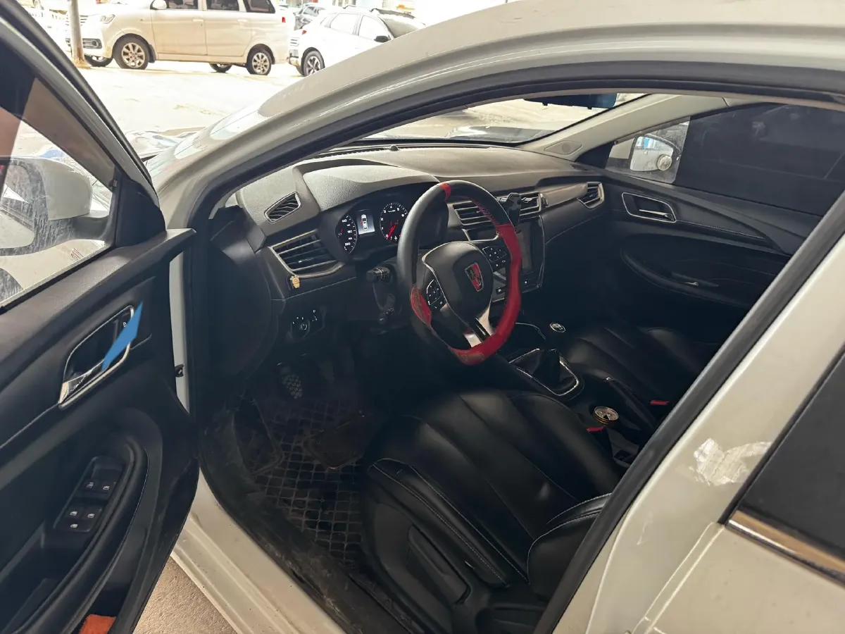 2019 Roewe i5 1.5L 120HP L4 5MT,autocango,china used car exporter,china ev exporter,chinese used car exporter,chinese used ev exporter