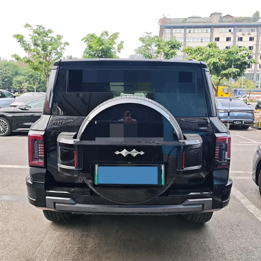 2025 FangChengBao Bao 8 2.0T 245HP L4 E-CVT PHEV 36.8KWH,autocango,china used car exporter,china ev exporter,chinese used car exporter,chinese used ev exporter