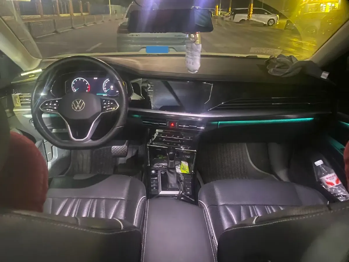 2023 Volkswagen Passat 2.0T 186HP L4 7DCT,autocango,china used car exporter,china ev exporter,chinese used car exporter,chinese used ev exporter