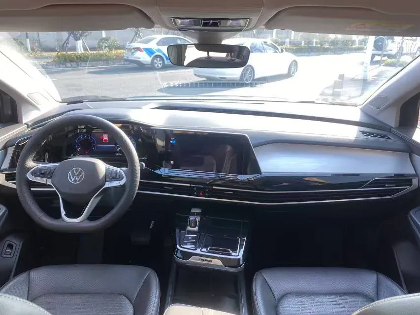 2022 Volkswagen Talagon 2.0T 220HP L4 7DCT,autocango,china used car exporter,china ev exporter,chinese used car exporter,chinese used ev exporter