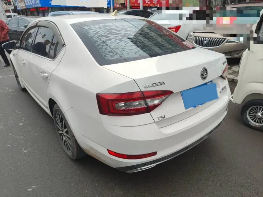 2018 Skoda Octavia 1.2T 116HP L4 7DCT,autocango,china used car exporter,china ev exporter,chinese used car exporter,chinese used ev exporter