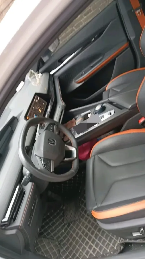 2023 ChangAn UNI-V 1.5T 188HP L4 7DCT,autocango,china used car exporter,china ev exporter,chinese used car exporter,chinese used ev exporter