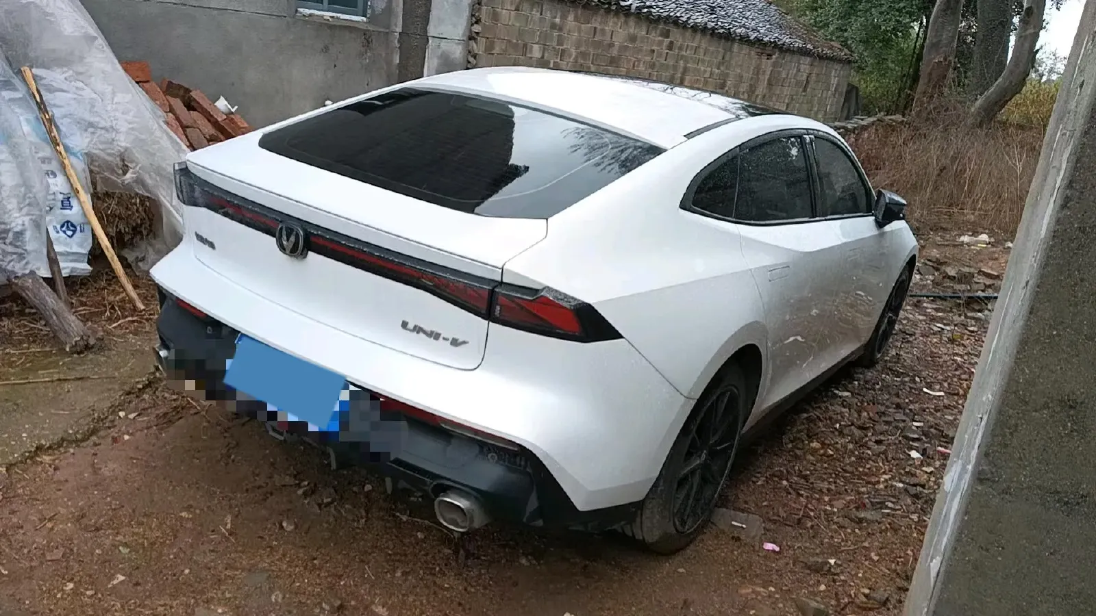 2023 ChangAn UNI-V 1.5T 188HP L4 7DCT,autocango,china used car exporter,china ev exporter,chinese used car exporter,chinese used ev exporter