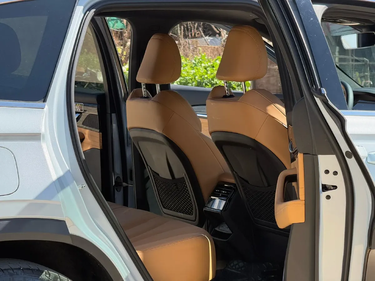 2022 Geely Monjaro 1.5T 150HP L3 3DHT PHEV 41.2KWH,autocango,china used car exporter,china ev exporter,chinese used car exporter,chinese used ev exporter