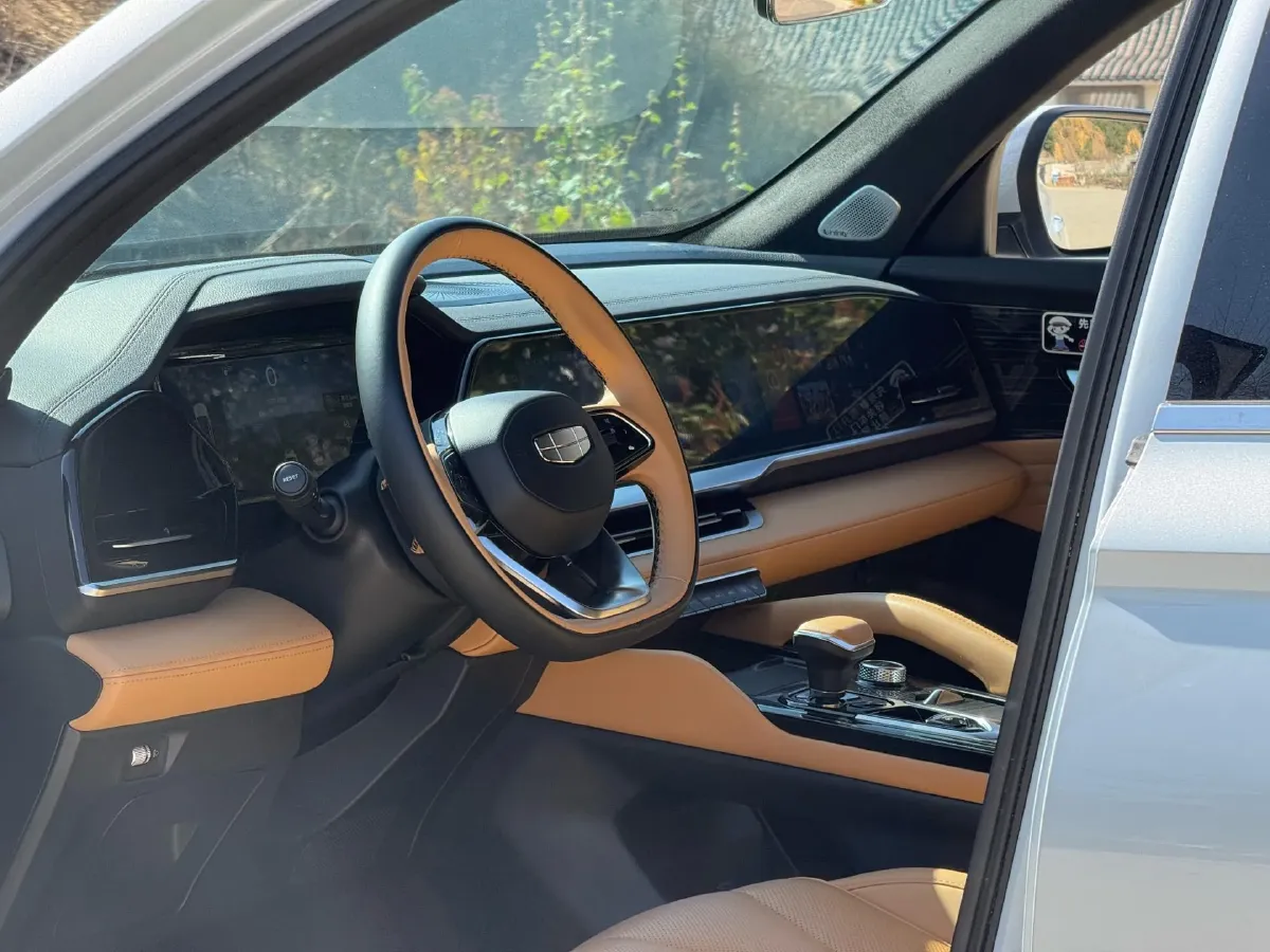 2022 Geely Monjaro 1.5T 150HP L3 3DHT PHEV 41.2KWH,autocango,china used car exporter,china ev exporter,chinese used car exporter,chinese used ev exporter