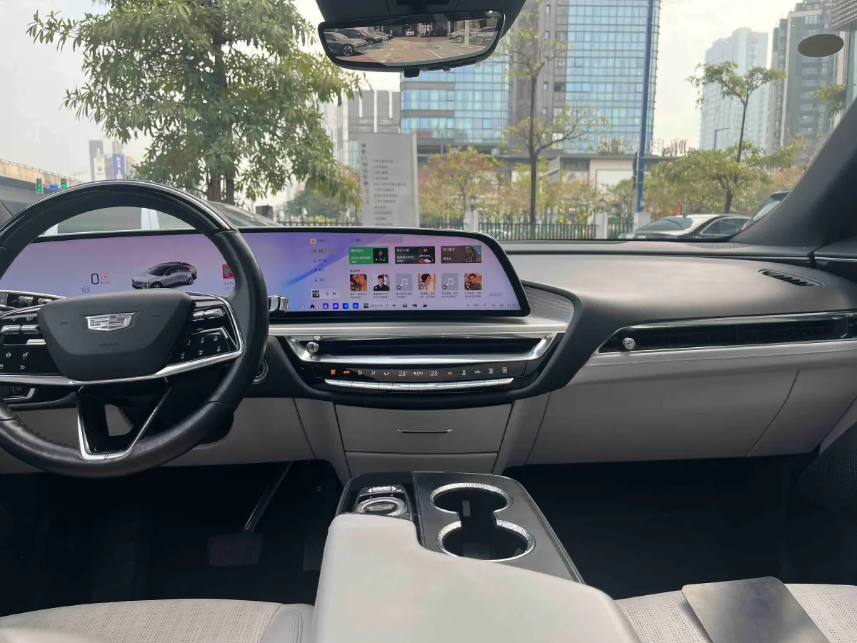 2022 Cadillac IQ Lyriq BEV 95.7KWH,autocango,china used car exporter,china ev exporter,chinese used car exporter,chinese used ev exporter