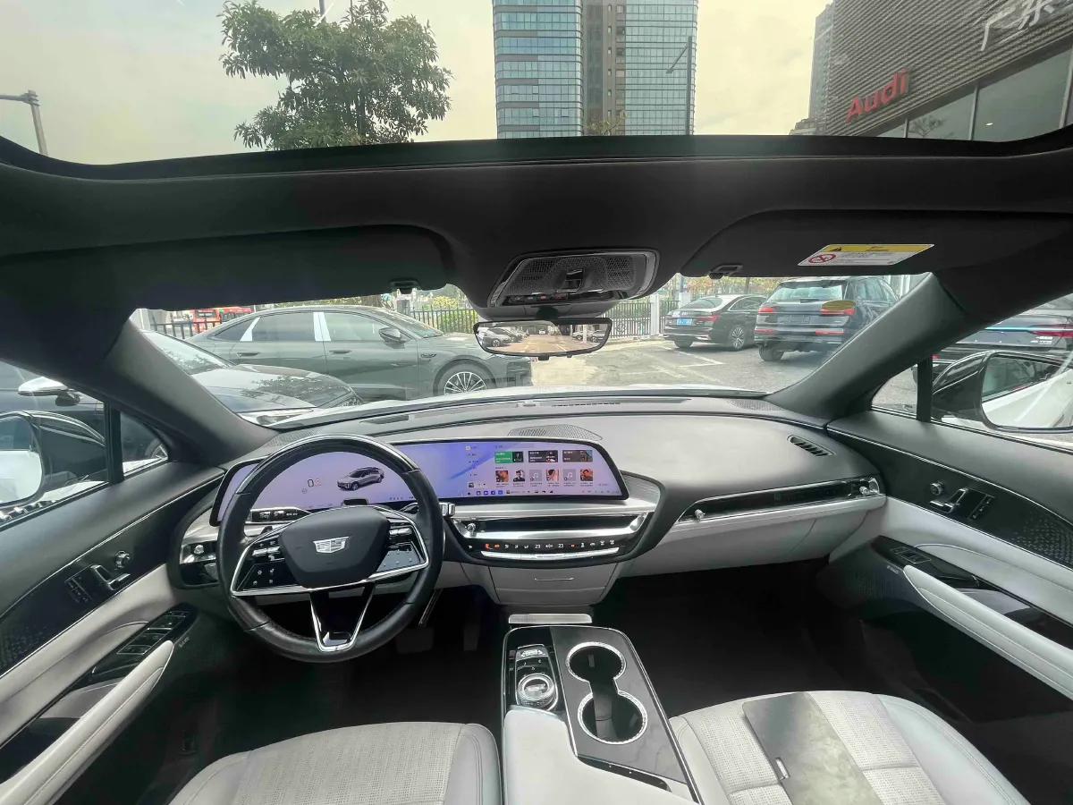 2022 Cadillac IQ Lyriq BEV 95.7KWH,autocango,china used car exporter,china ev exporter,chinese used car exporter,chinese used ev exporter