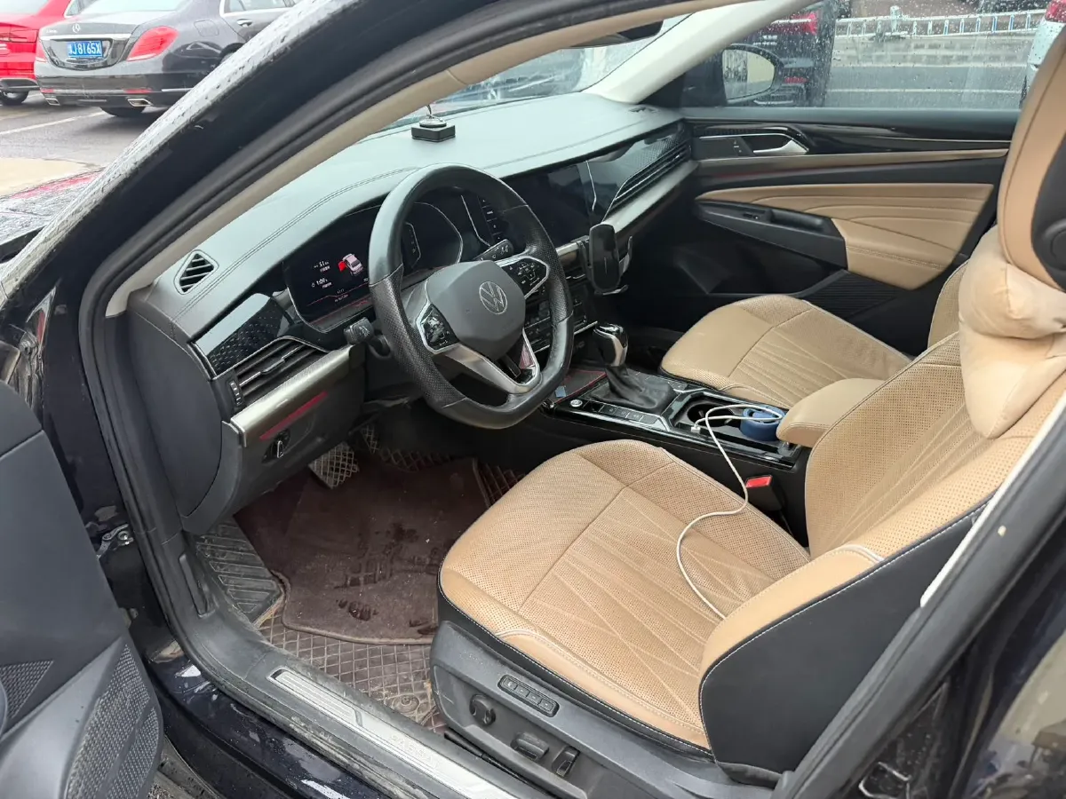 2021 Volkswagen Passat 2.0T 186HP L4 7DCT,autocango,china used car exporter,china ev exporter,chinese used car exporter,chinese used ev exporter