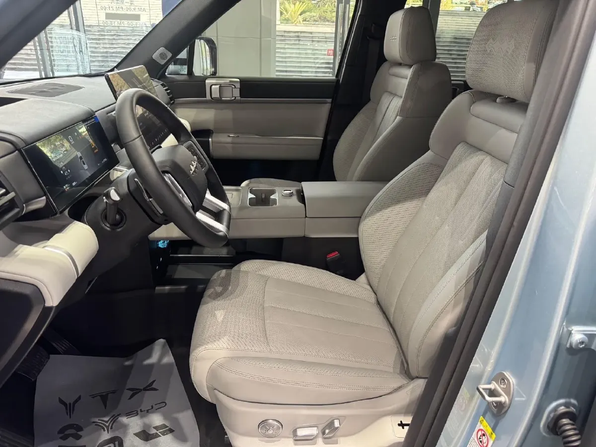 2025 FangChengBao Tai 7 1.5T 156HP L4 E-CVT PHEV,autocango,china used car exporter,china ev exporter,chinese used car exporter,chinese used ev exporter