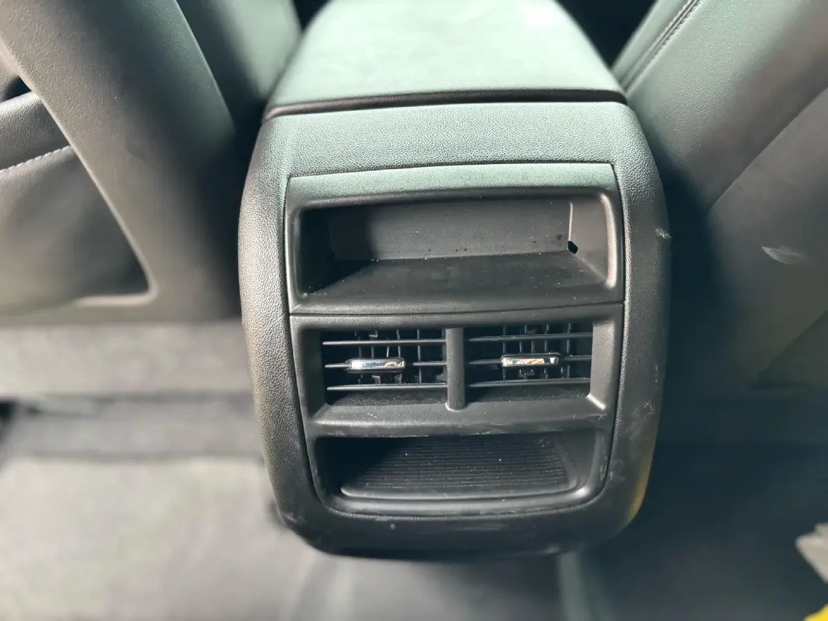 2021 Cadillac XT5 2.0T 237HP L4 9AT,autocango,china used car exporter,china ev exporter,chinese used car exporter,chinese used ev exporter