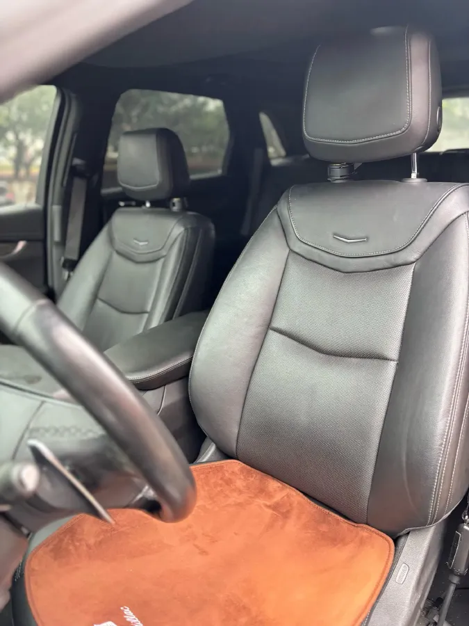 2021 Cadillac XT5 2.0T 237HP L4 9AT,autocango,china used car exporter,china ev exporter,chinese used car exporter,chinese used ev exporter