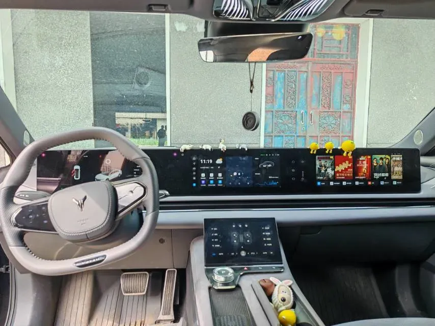 2024 Voyah ZhuiGuang 1.5T 136HP L4 PHEV 43KWH,autocango,china used car exporter,china ev exporter,chinese used car exporter,chinese used ev exporter