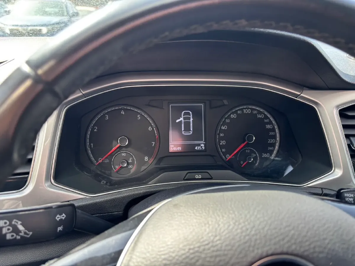 2022 Volkswagen T-Roc 1.4T 150HP L4 7DCT,autocango,china used car exporter,china ev exporter,chinese used car exporter,chinese used ev exporter