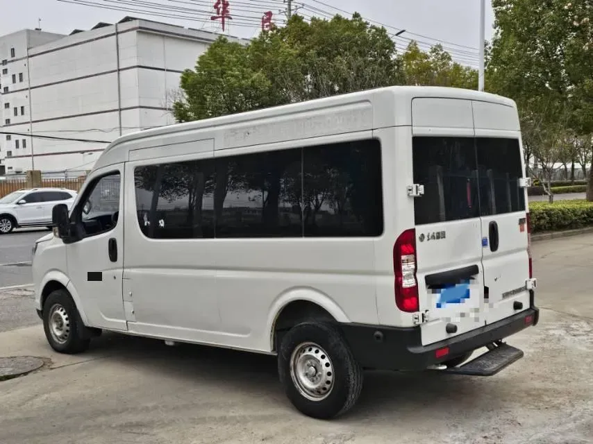 2023 Dongfeng RuiQi 7 2.0T 228HP L4 6MT,autocango,china used car exporter,china ev exporter,chinese used car exporter,chinese used ev exporter