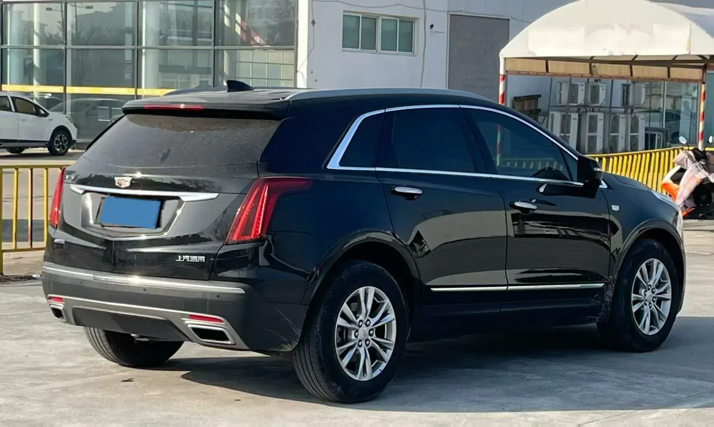 2022 Cadillac XT5 2.0T 237HP L4 9AT,autocango,china used car exporter,china ev exporter,chinese used car exporter,chinese used ev exporter