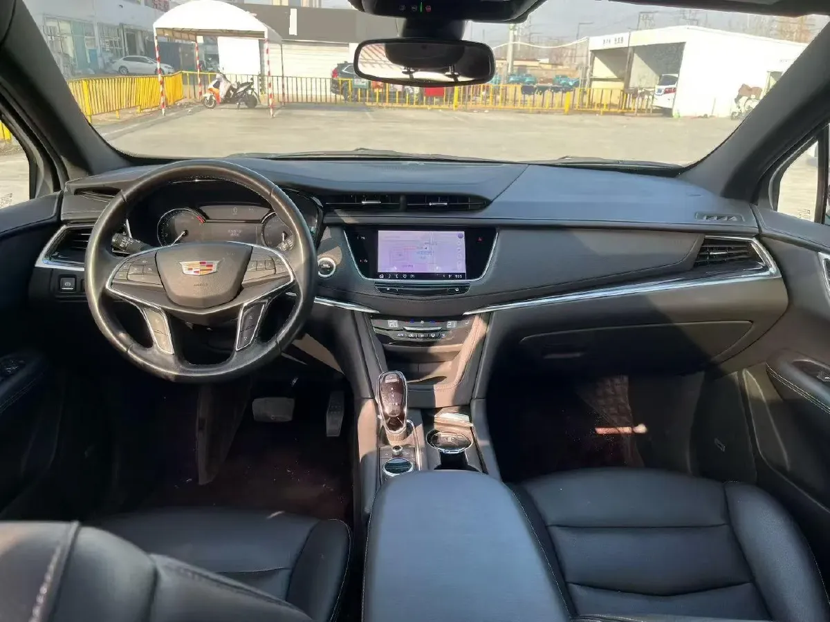 2022 Cadillac XT5 2.0T 237HP L4 9AT,autocango,china used car exporter,china ev exporter,chinese used car exporter,chinese used ev exporter