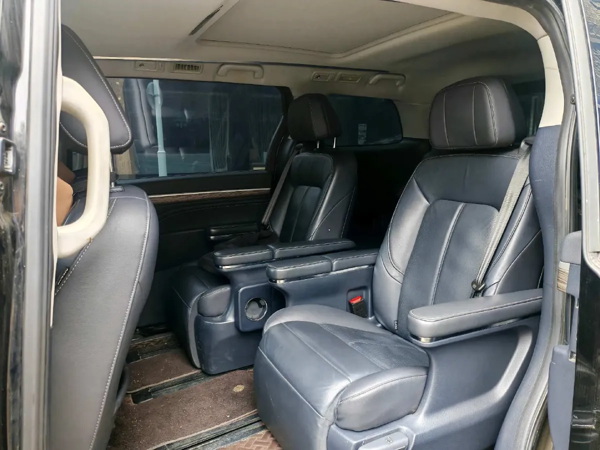 2021 GAC Trumpchi M8 2.0T 252HP L4 8AT,autocango,china used car exporter,china ev exporter,chinese used car exporter,chinese used ev exporter