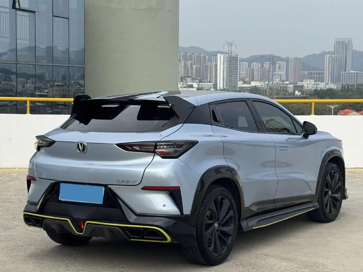 2022 ChangAn UNI-T 1.5T 188HP L4 7DCT,autocango,china used car exporter,china ev exporter,chinese used car exporter,chinese used ev exporter