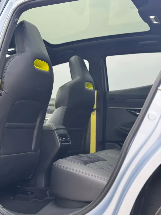 2022 ChangAn UNI-T 1.5T 188HP L4 7DCT,autocango,china used car exporter,china ev exporter,chinese used car exporter,chinese used ev exporter