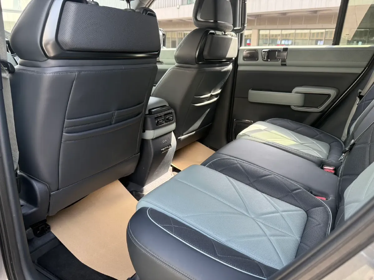 2023 FangChengBao Bao 5 1.5T 194HP L4 E-CVT PHEV 31.8KWH,autocango,china used car exporter,china ev exporter,chinese used car exporter,chinese used ev exporter