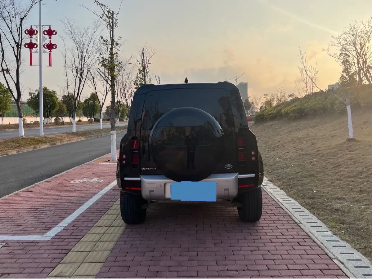 2024 Land Rover Defender 3.0T 400HP L6 8AT,autocango,china used car exporter,china ev exporter,chinese used car exporter,chinese used ev exporter