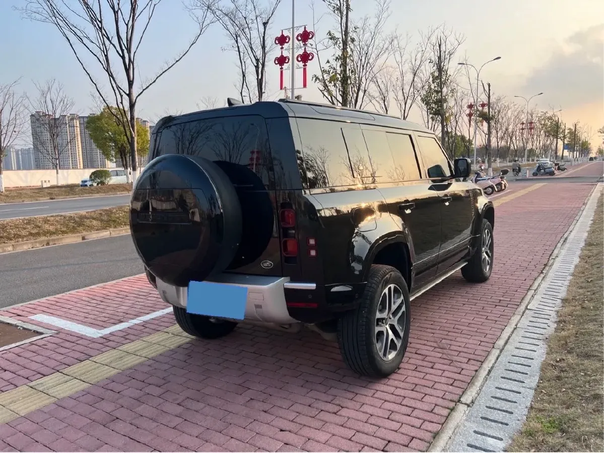 2024 Land Rover Defender 3.0T 400HP L6 8AT,autocango,china used car exporter,china ev exporter,chinese used car exporter,chinese used ev exporter